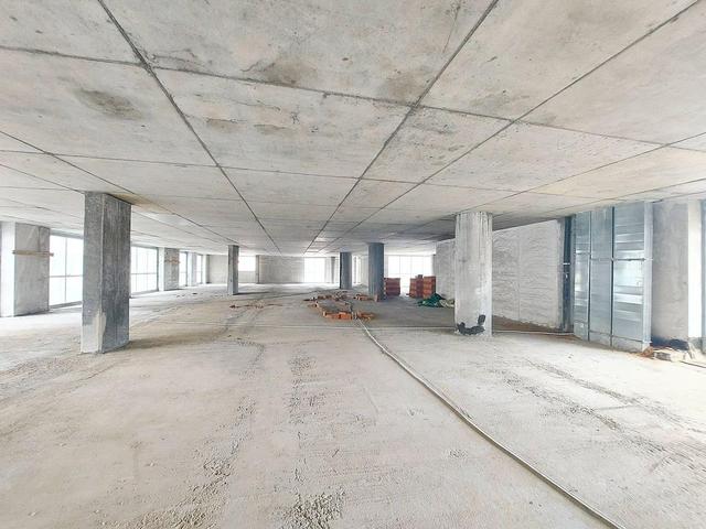 #23899 Porzione di complesso polifunzionale in vendita - foto 2