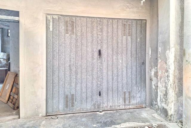 Garage in vendita