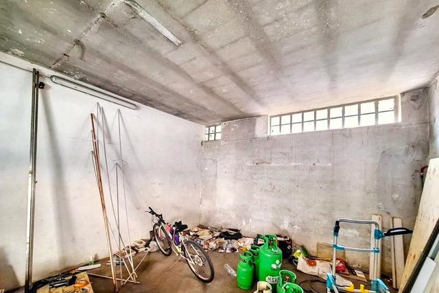 Garage in vendita