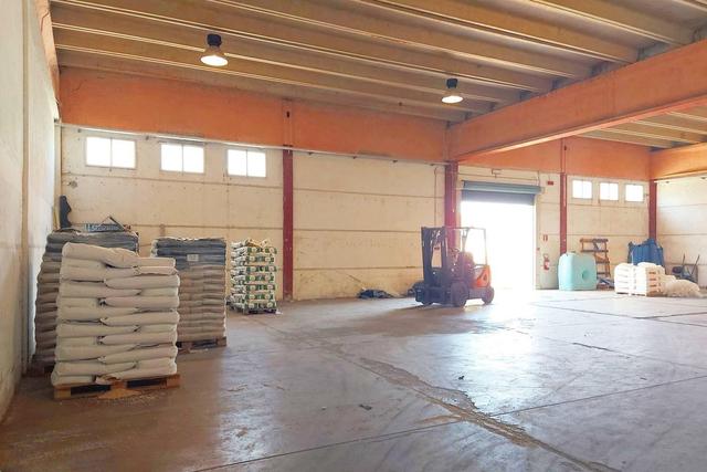 Stabilimenti produttivi in vendita