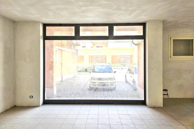 Negozi in vendita