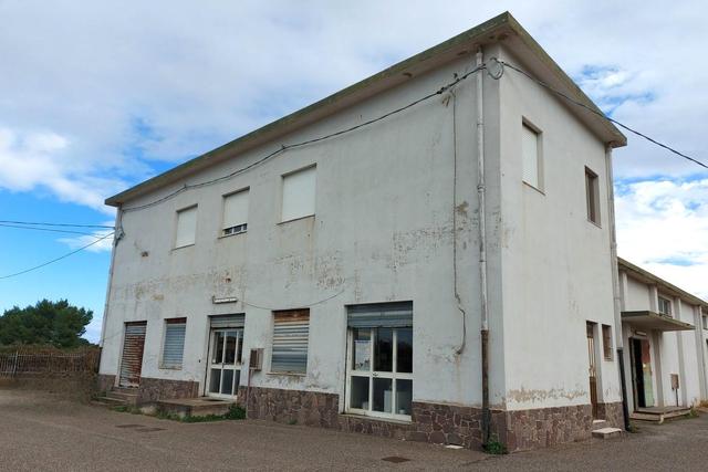 #21460 Complesso artigianale con cortile e pertinenze in vendita - foto 1