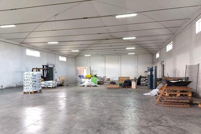 #21460 Complesso artigianale con cortile e pertinenze in vendita - foto 16