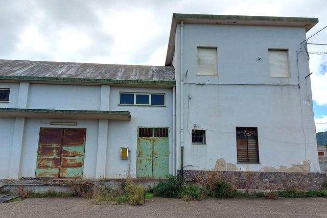 #21460 Complesso artigianale con cortile e pertinenze in vendita - foto 5