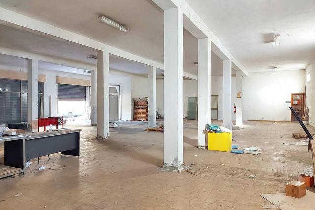 #19433 Complesso commerciale con cortile e pertinenze in vendita - foto 13