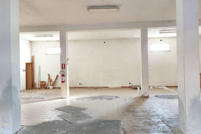#19433 Complesso commerciale con cortile e pertinenze in vendita - foto 22