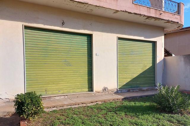 #19433 Complesso commerciale con cortile e pertinenze in vendita - foto 16