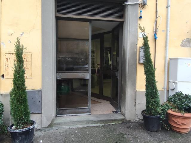 Grandi dimensioni in vendita