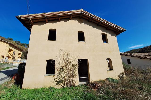 Palazzi in vendita