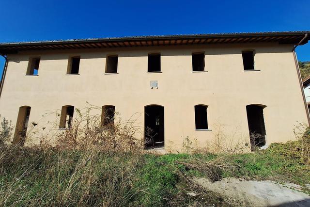 Palazzi in vendita