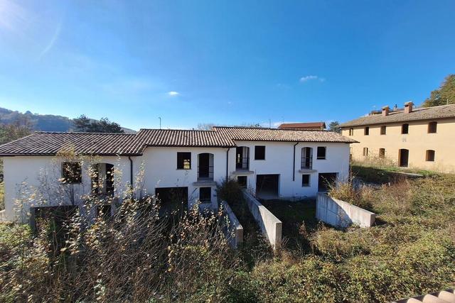 Palazzi in vendita