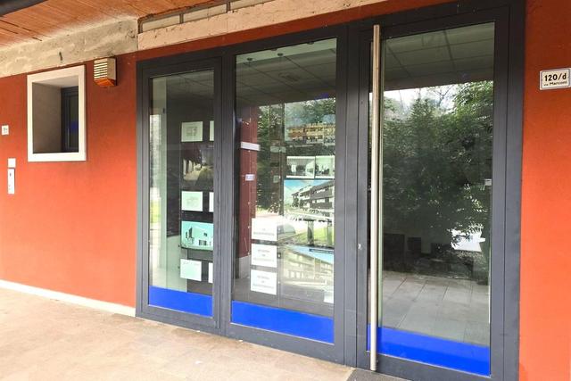 Negozi in vendita
