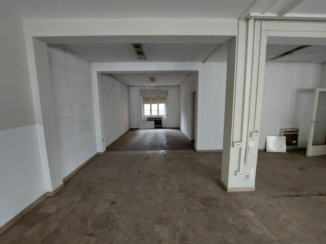 Grandi dimensioni in vendita