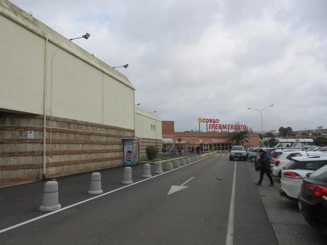 Negozi in vendita