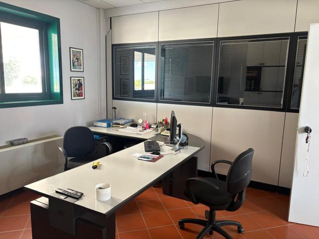 #2537098 Immobile polifunzionale fronte autostrada – Ottimo stato e alta redditività In vendita – Compendio immobiliare ad alta visibilità in posizione strategica in vendita - foto 8