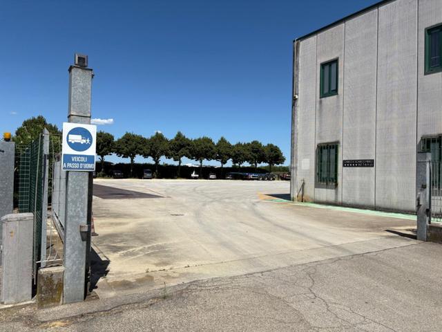 #2537098 Immobile polifunzionale fronte autostrada – Ottimo stato e alta redditività In vendita – Compendio immobiliare ad alta visibilità in posizione strategica in vendita - foto 21