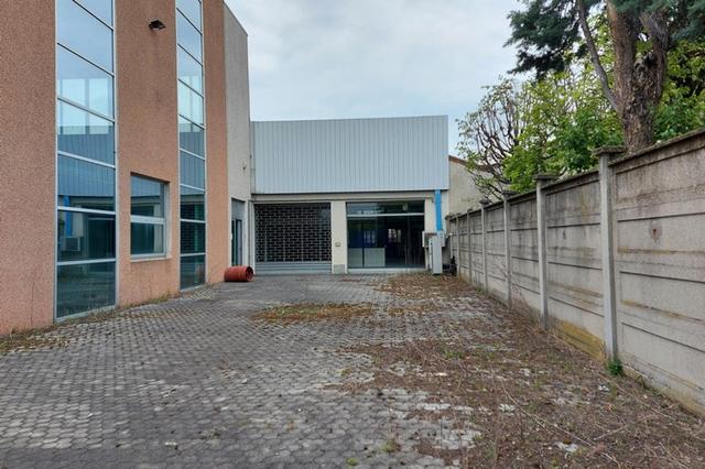 #14899 Capannone e corte in comparto artigianale in vendita - foto 23