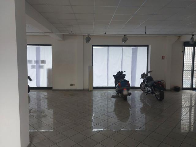 #2638725 Complesso commerciale su due piani in vendita - foto 13