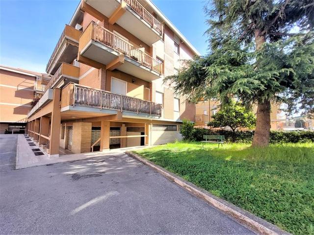 #14667 Tre negozi in complesso condominiale in vendita - foto 1