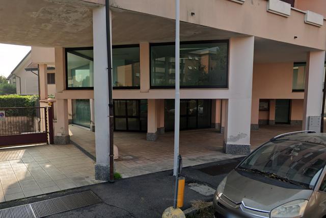 #2537582 Negozio con deposito in vendita - foto 1