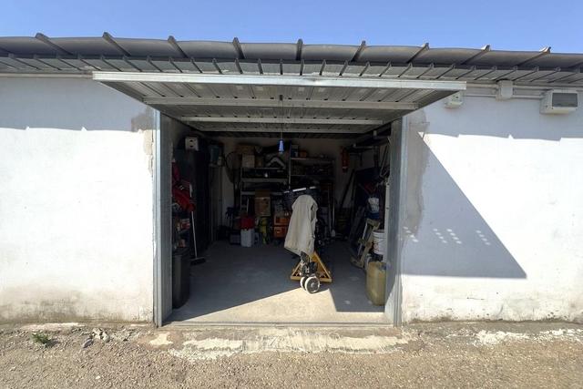 Garage in vendita