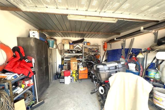 Garage in vendita
