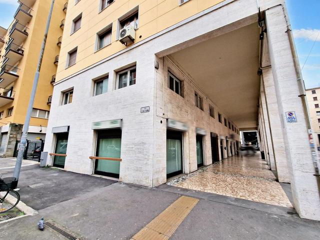 Studi privati in vendita