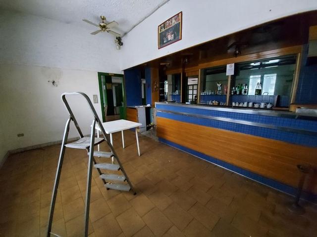 Negozi in vendita