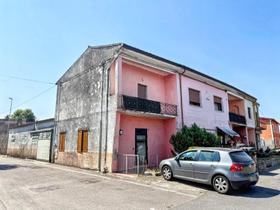 Negozi in vendita