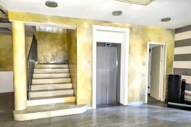 #2537306 Capannone per deposito e terreno esclusivo in vendita - foto 3