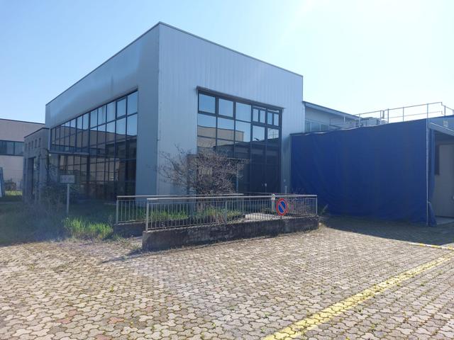 Stabilimenti produttivi in vendita