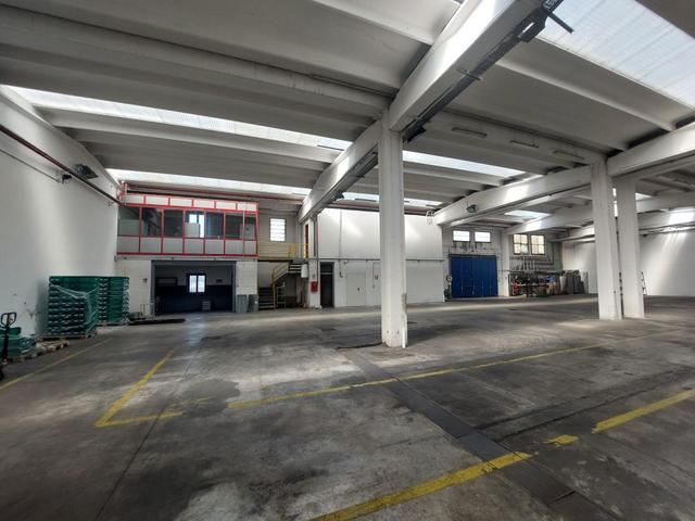 Stabilimenti produttivi in vendita