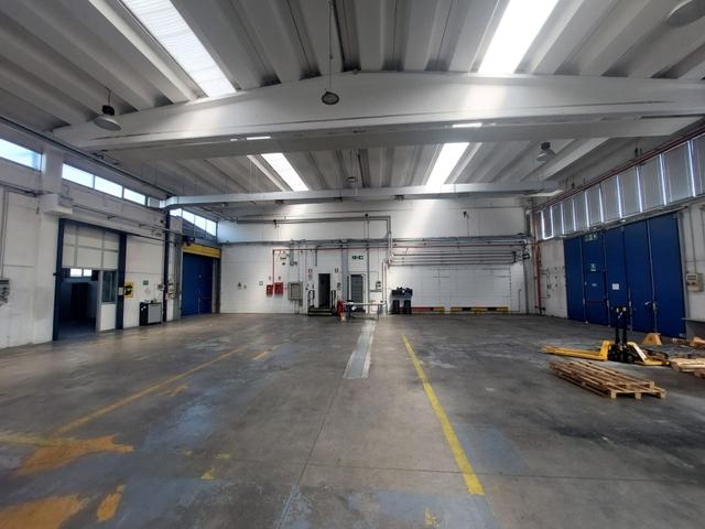 Stabilimenti produttivi in vendita