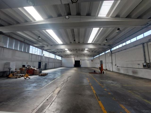 #2639020 Capannone con uffici e ampio piazzale in vendita - foto 34