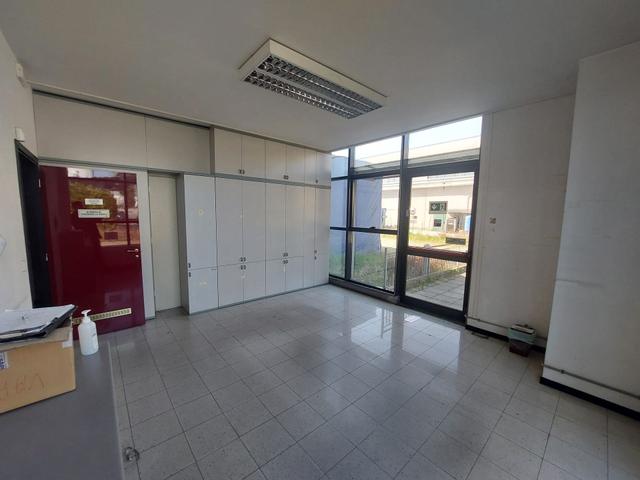 #2639020 Capannone con uffici e ampio piazzale in vendita - foto 35