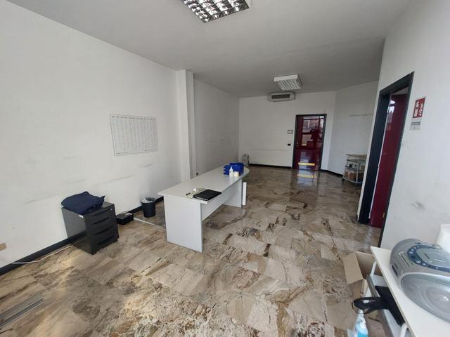 #2639020 Capannone con uffici e ampio piazzale in vendita - foto 44