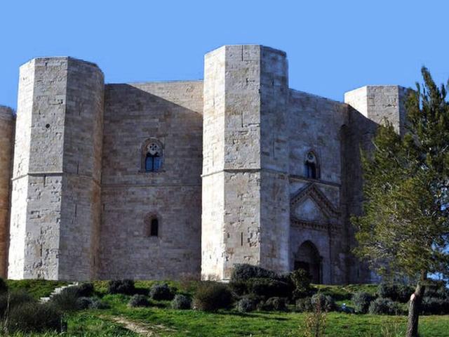 Campi sportivi in vendita