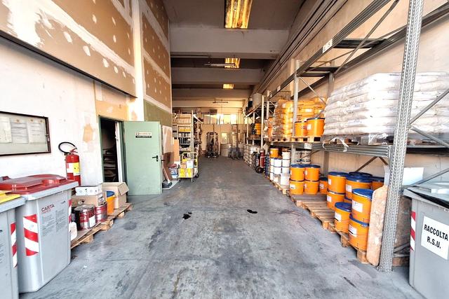 #2537987 Quota 1/2 di locale artigianale e area urbana in vendita - foto 4