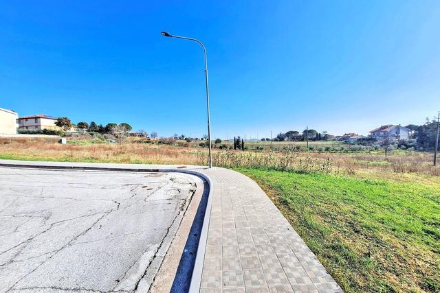 #25500 Terreno edificabile di 5.410 mq in vendita - foto 9