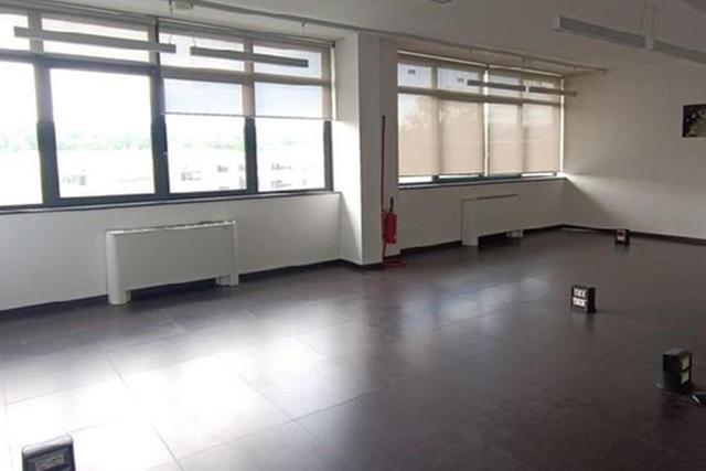 #25769 Ufficio al secondo piano in complesso commerciale in vendita - foto 8