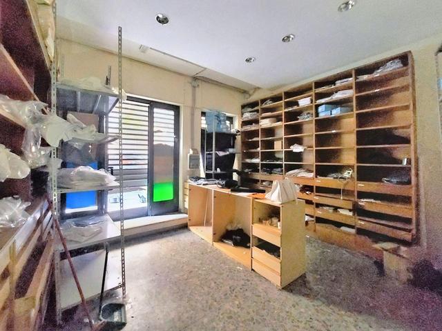 #20144 Negozio con magazzino in zona residenziale in vendita - foto 2
