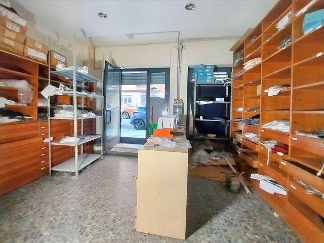 Negozi in vendita