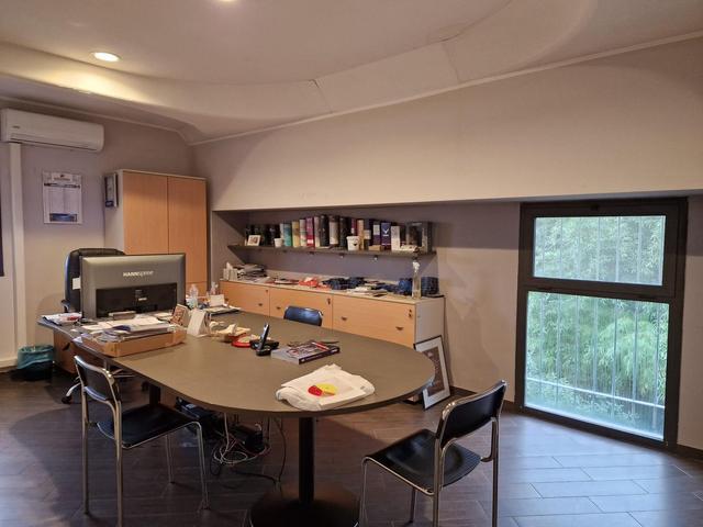 #24718 Laboratorio artigianale con corte in vendita - foto 11