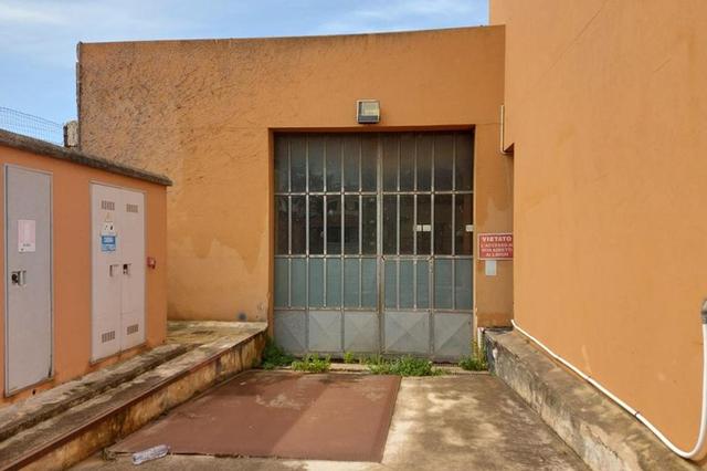 #14849 Locale artigianale con uffici e carroponte in vendita - foto 17