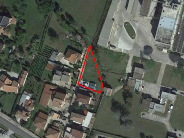 #18493 Terreno edificabile di 690 mq in vendita - foto 1