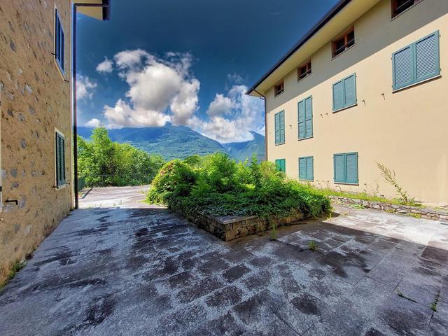 #21602 Fabbricato direzionale con residenza e servizi in vendita - foto 31