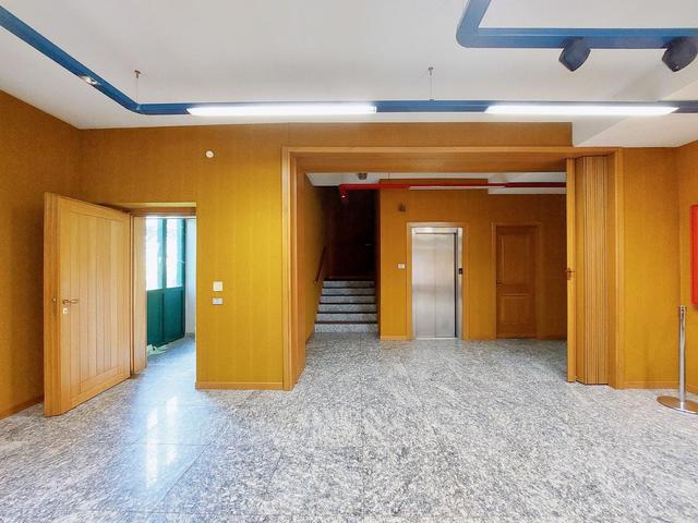 #21602 Fabbricato direzionale con residenza e servizi in vendita - foto 28
