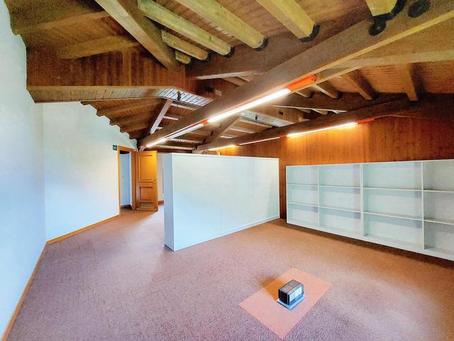 #21602 Fabbricato direzionale con residenza e servizi in vendita - foto 2