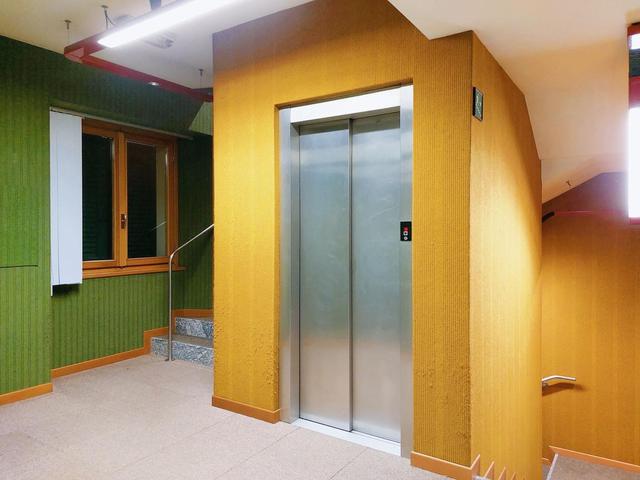 #21602 Fabbricato direzionale con residenza e servizi in vendita - foto 14