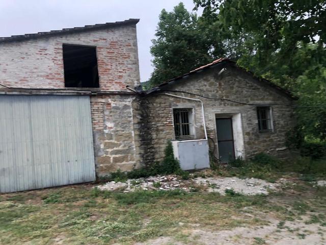 Magazzini in vendita